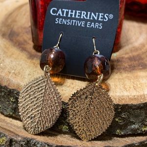 Brand New| Golden Leaf Earrings